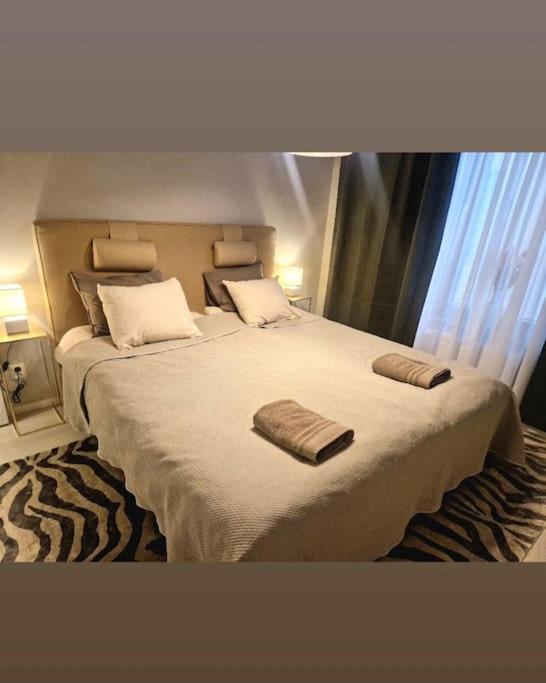 Modern Room With Bathroom, No Kitchen And Your Own Entrance Estocolmo Exterior foto